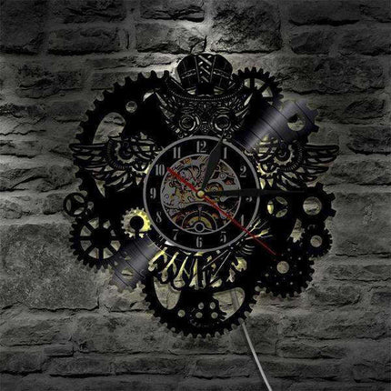Steampunkowy zegar ścienny sowa z kół zębatych