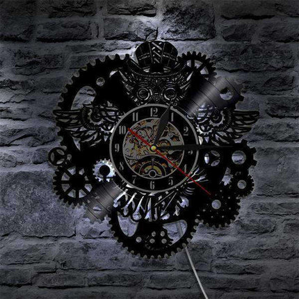 Steampunkowy zegar ścienny sowa z kół zębatych