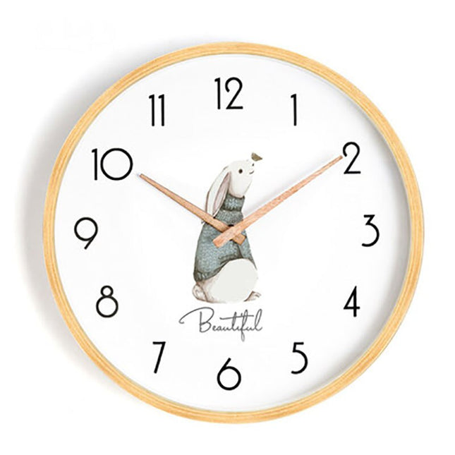 Drewniany zegar ścienny w skandynawskim stylu