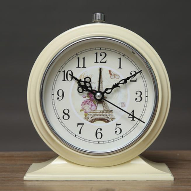 Okrągły budzik w stylu vintage