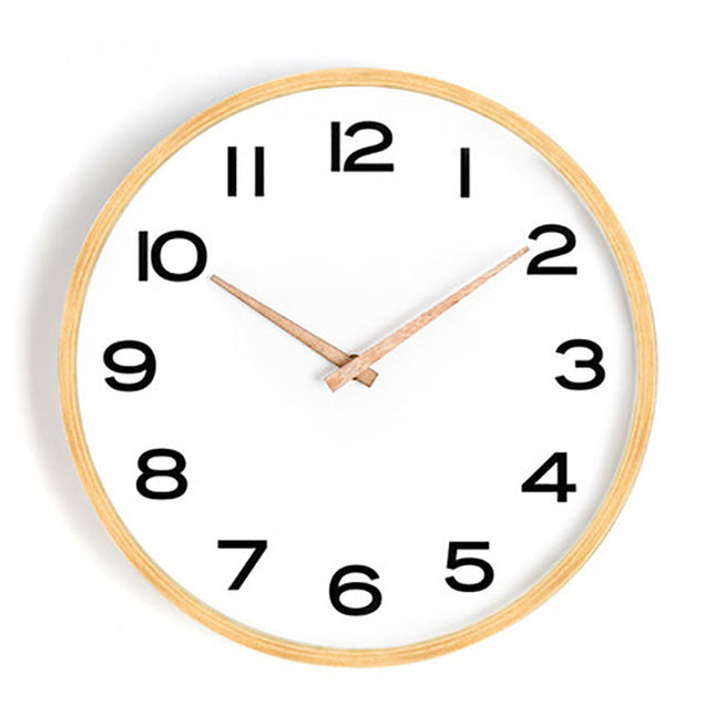 Drewniany zegar ścienny w skandynawskim stylu