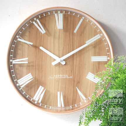 Minimalistyczny drewniany zegar ścienny skandynawski