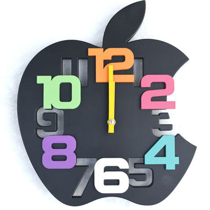 Zegar ścienny w kształcie jabłka