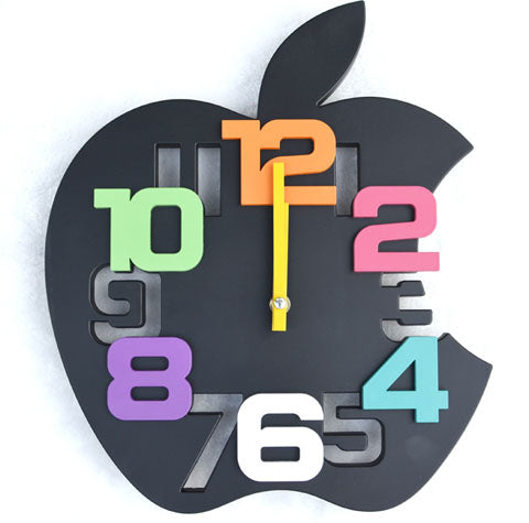 Zegar ścienny w kształcie jabłka