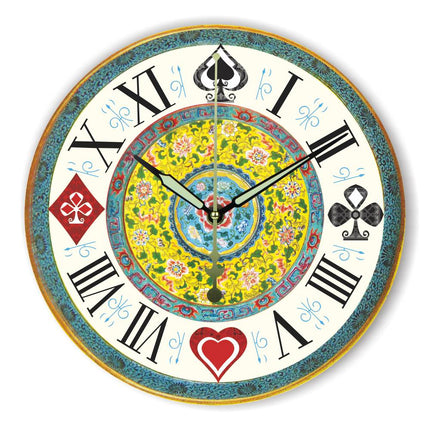 Postarzany zegar ścienny z motywem kart