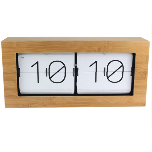 Drewniany zegar klapkowy w stylu retro