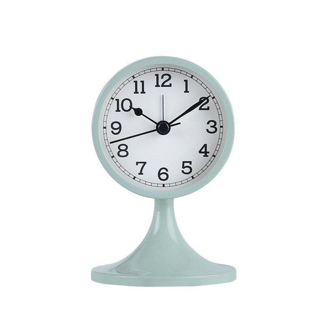 Klasyczny budzik stołowy w stylu retro