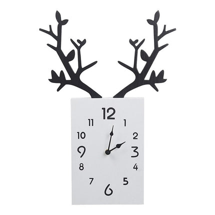 Dekoracyjny zegar ścienny z porożem