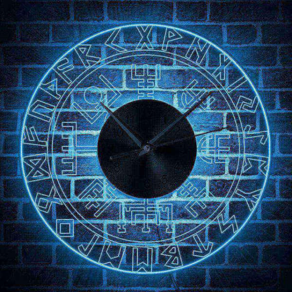 Świecący zegar ścienny z podświetleniem LED