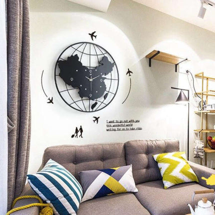 Metalowy zegar ścienny z mapą Chin