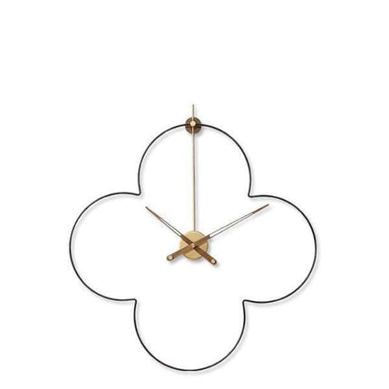 Złoty geometryczny zegar ścienny w kształcie koniczyny