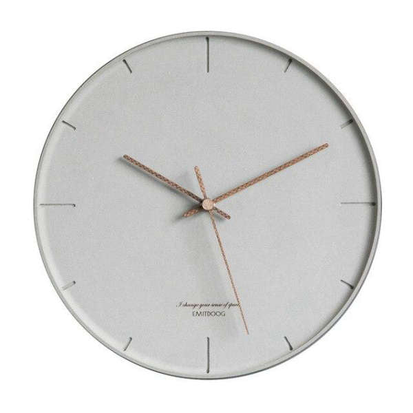 Minimalistyczny zegar ścienny nowoczesny design