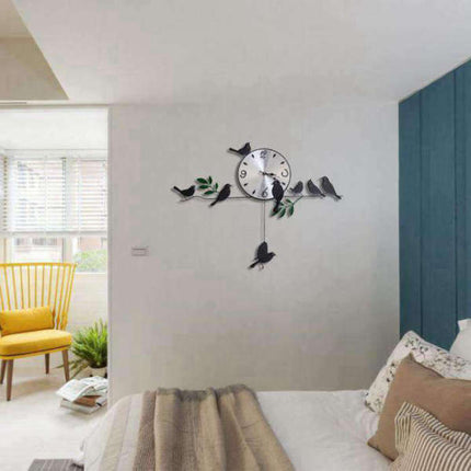Zegar ścienny z ptakami na gałęzi