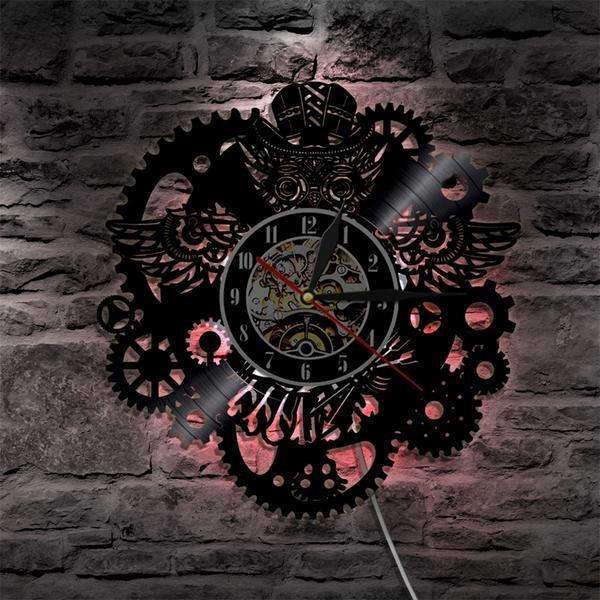 Steampunkowy zegar ścienny sowa z kół zębatych
