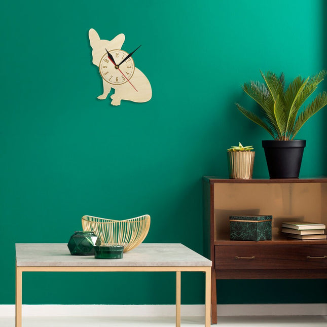 Drewniany zegar w kształcie psa buldog