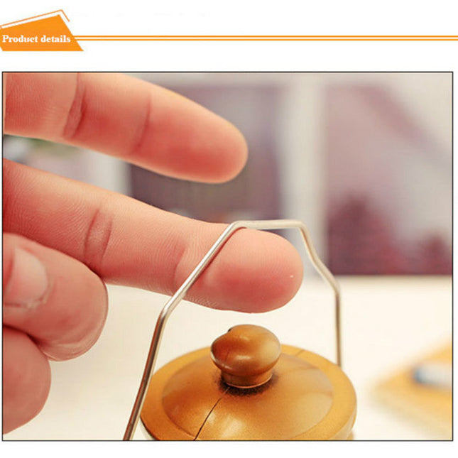 Zegar stołowy w kształcie lampy naftowej