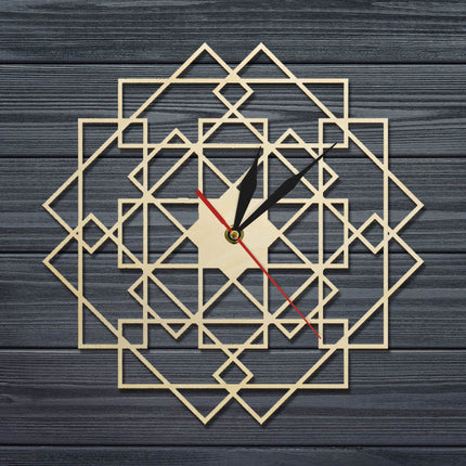 Drewniany ażurowy zegar geometryczny
