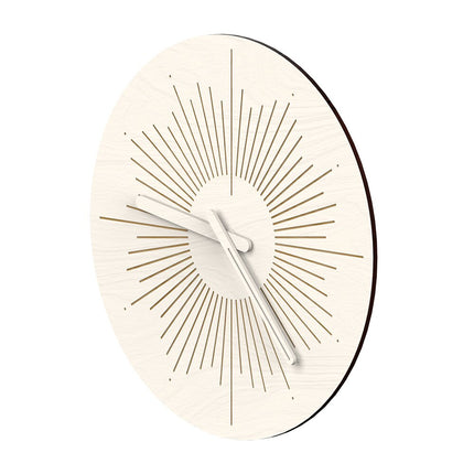 Ozdobny zegar ścienny w kształcie słońca