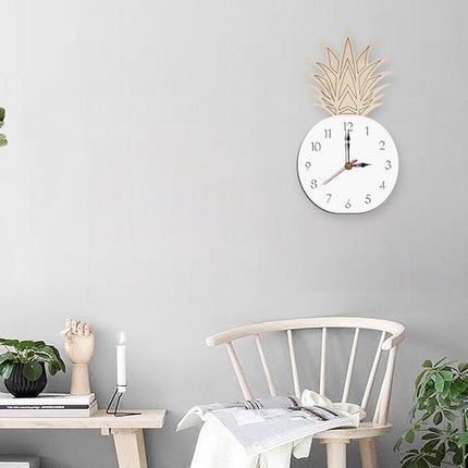 Dekoracyjny zegar w kształcie ananasa