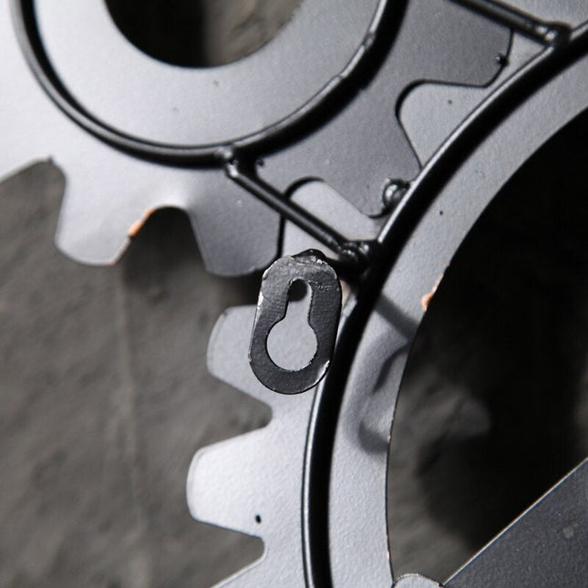 Zegar ścienny steampunk z widocznym mechanizmem