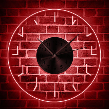 Minimalistyczny zegar ścienny z podświetleniem LED