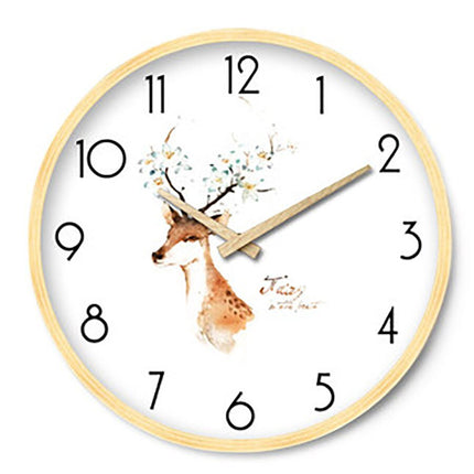 Drewniany zegar ścienny w skandynawskim stylu