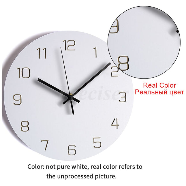 Kwadratowy zegar ścienny w stylu industrialnym