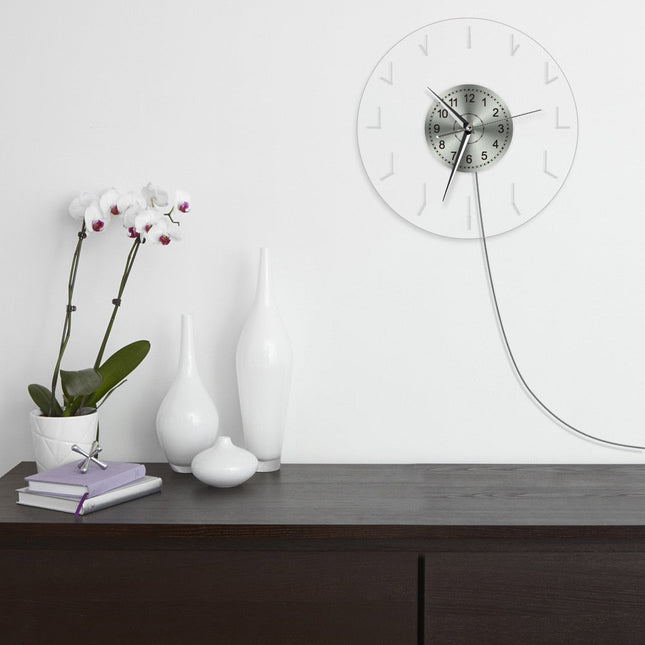 Minimalistyczny zegar ścienny z podświetleniem LED