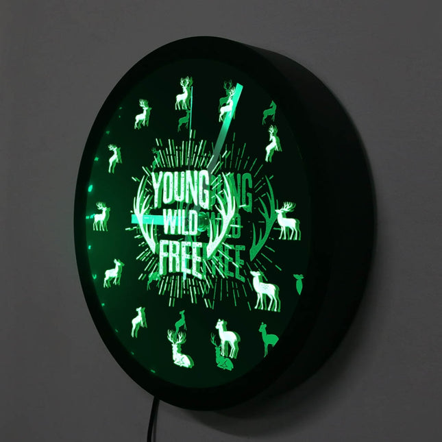 Okrągły zegar LED z motywem jelenia
