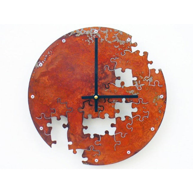 Okrągły zegar ścienny puzzle z rdzą