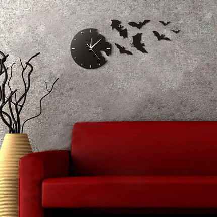 Nowoczesny zegar ścienny z nietoperzami