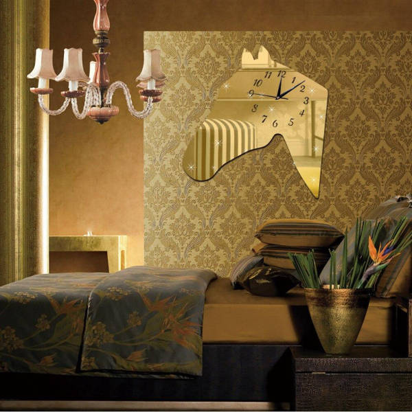 Lustrzany zegar ścienny w kształcie konia