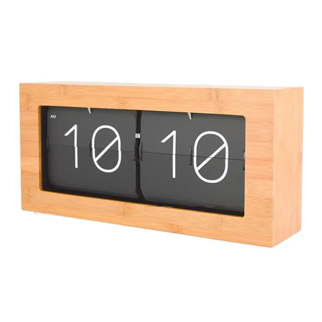 Drewniany zegar klapkowy w stylu retro