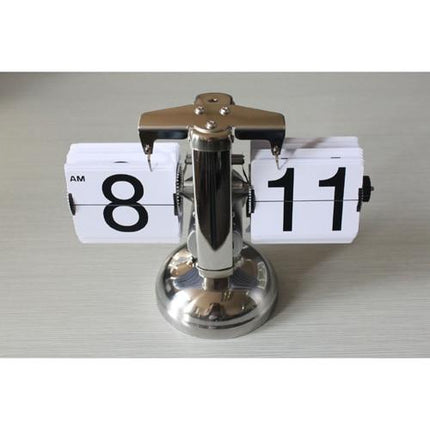 Mechaniczny zegar klapkowy stojący retro