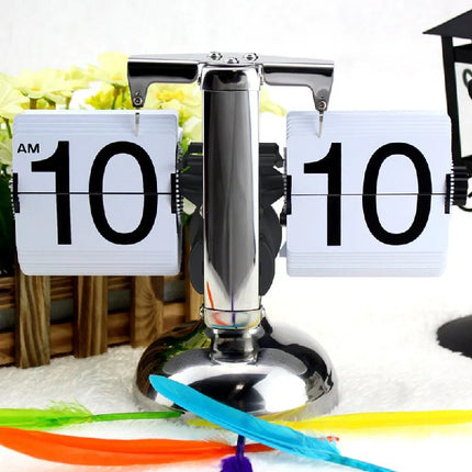 Zegar klapkowy w stylu retro na biurko