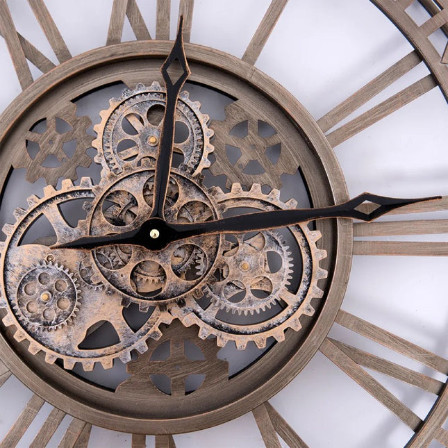 Duży zegar ścienny z ruchomym mechanizmem