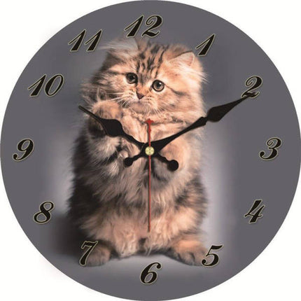 Okrągły zegar ścienny ze zdjęciem kota