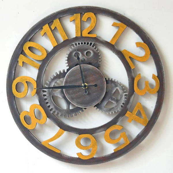 Zegar industrialny loft ze złotymi cyframi