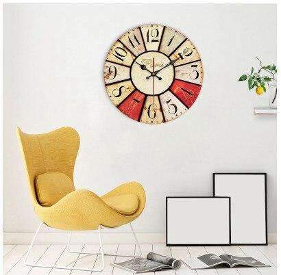 Zegar ścienny retro z czerwonymi akcentami