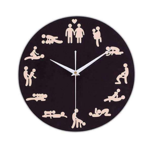 Zegar kamasutra z różowymi figurkami