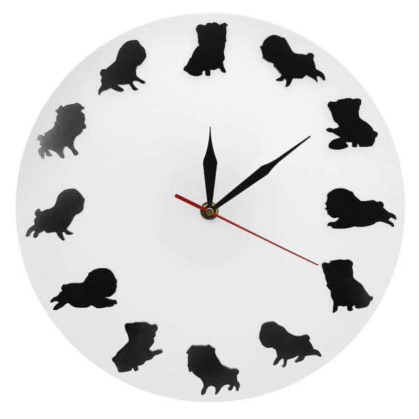 Zegar ścienny z sylwetkami szczeniaków