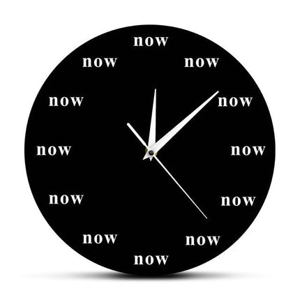 Motywacyjny zegar ścienny z napisem NOW
