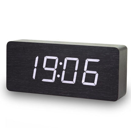 Drewniany budzik z wyświetlaczem LED